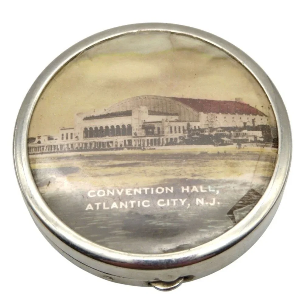 Vintage 1934 Atlantic City Convention Hall Powder Compact w Original Note